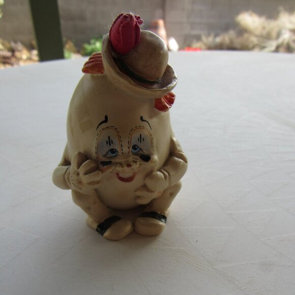 Vintage Signed Humpty Dumpty Figurine - Picture 3 of 6